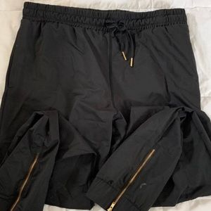 Zyia - medium black everywhere zipper joggers